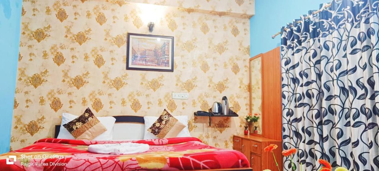 Hotel Anand Lok